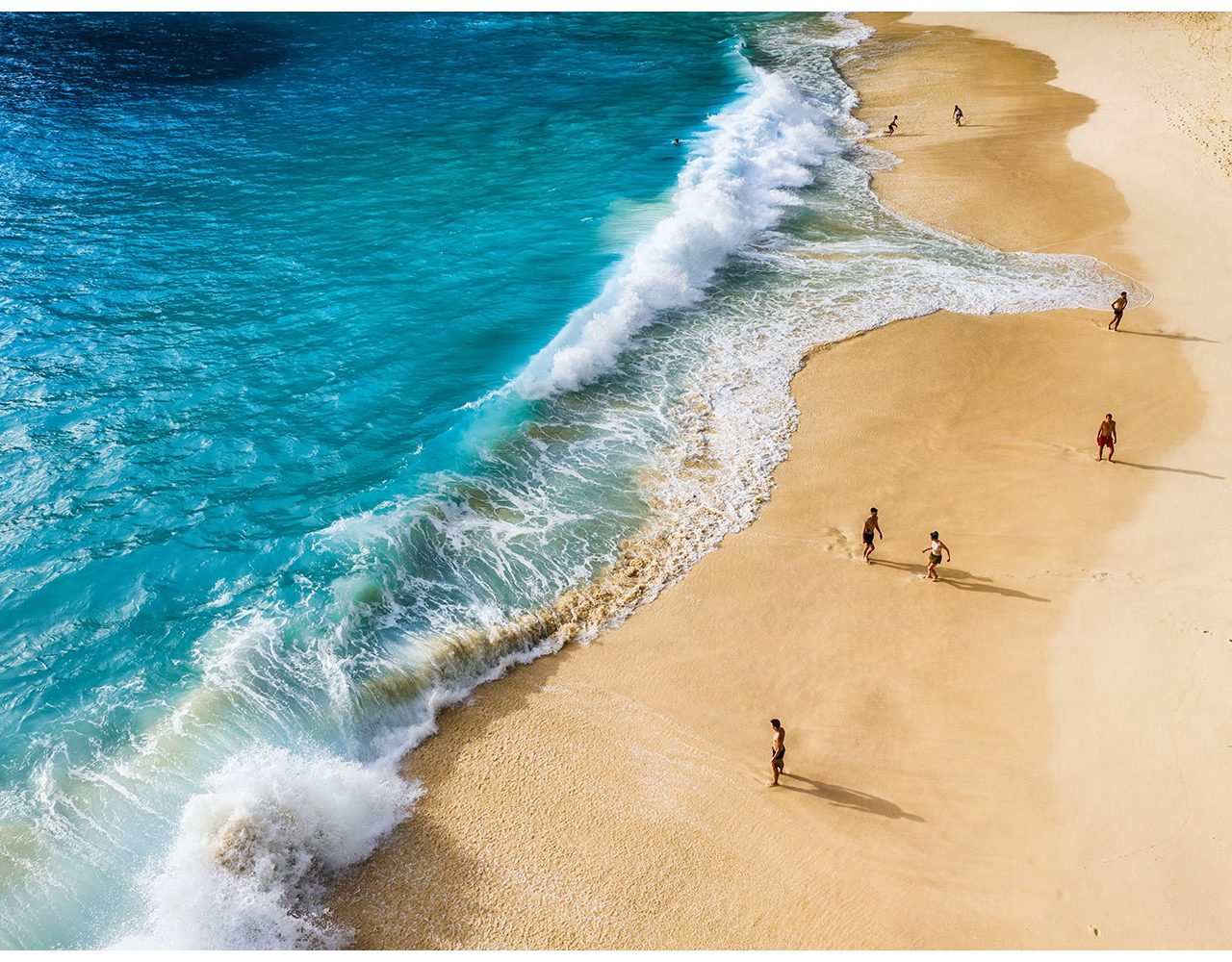 people-on-the-beach-on-bali-indonesia-vacation-a-2022-05-10-06-44-30-utc