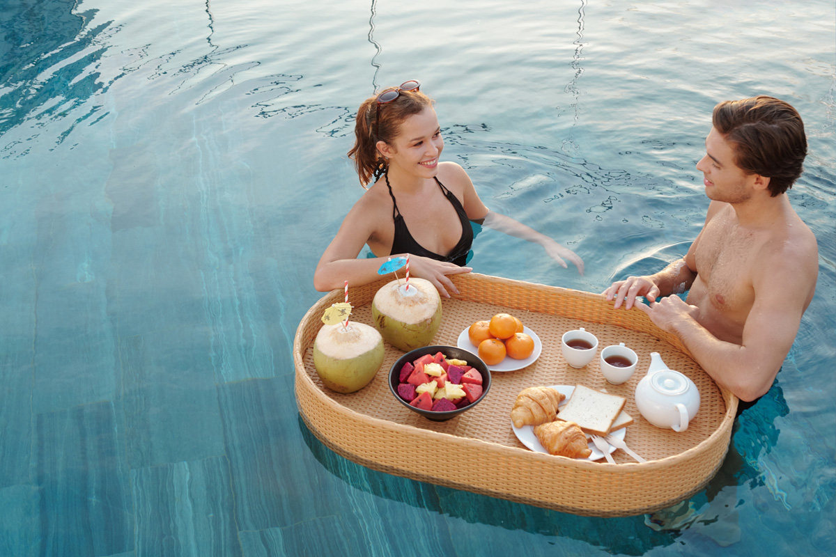 Rooftop Bar with Jacuzzi